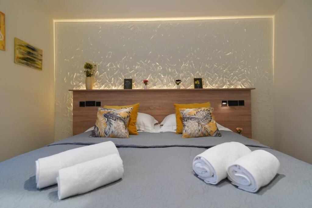 Pridraga Apartment Vala, 4*, Sea View & Private Heated Pool מראה חיצוני תמונה