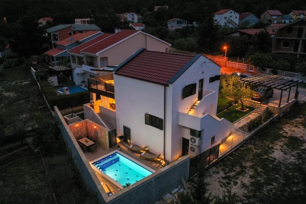 Pridraga Apartment Vala, 4*, Sea View & Private Heated Pool מראה חיצוני תמונה